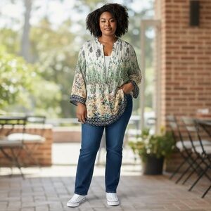 White and Green Graphic 3/4 Sleeve Blouse with Mandarin Collar